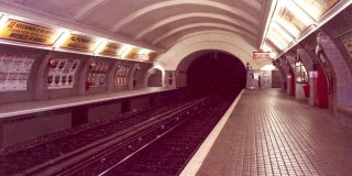 Imagen de la Estación Rocafort, lugar en el que transcurre la película de terror.