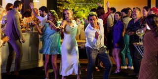 Familia protagonista de El Casoplón dentro de la mansión.