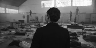 hangar-rojo-pelicula-de-que-va